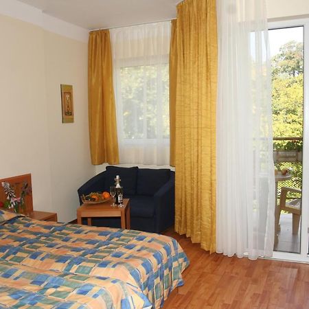 Joya Park Apartments Golden Sands Ngoại thất bức ảnh