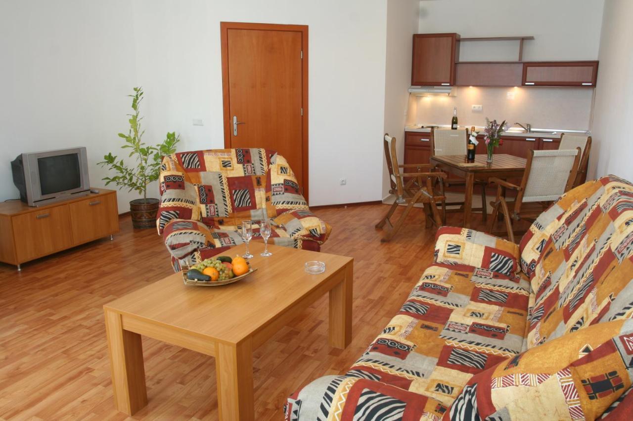 Joya Park Apartments Golden Sands Ngoại thất bức ảnh