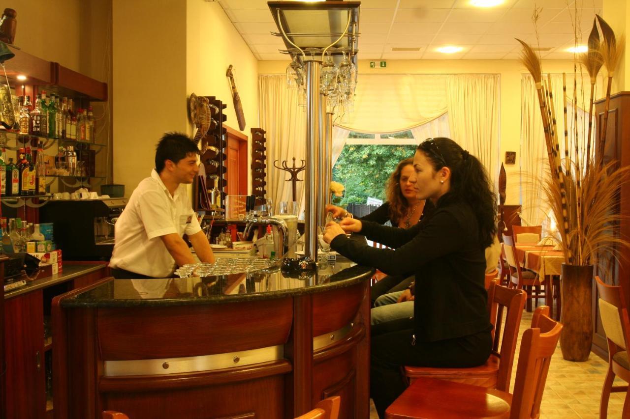 Joya Park Apartments Golden Sands Ngoại thất bức ảnh