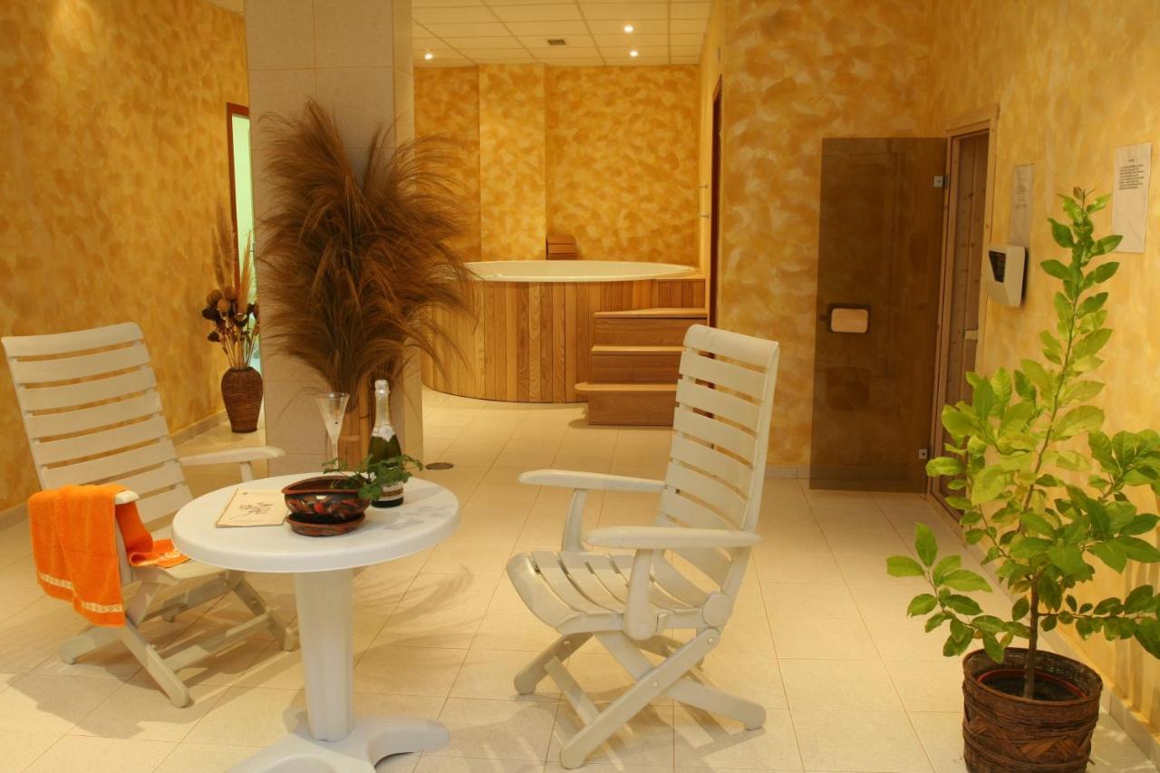 Joya Park Apartments Golden Sands Ngoại thất bức ảnh