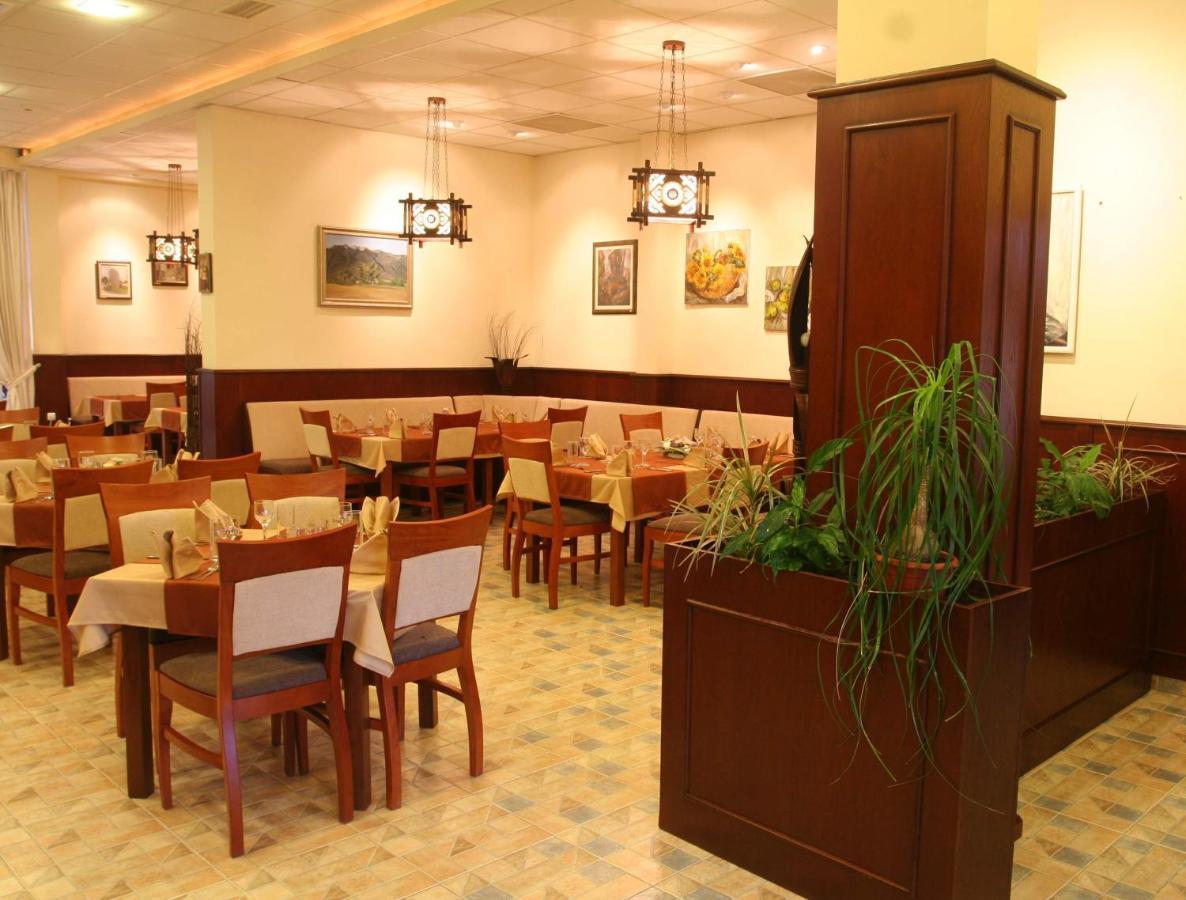 Joya Park Apartments Golden Sands Ngoại thất bức ảnh