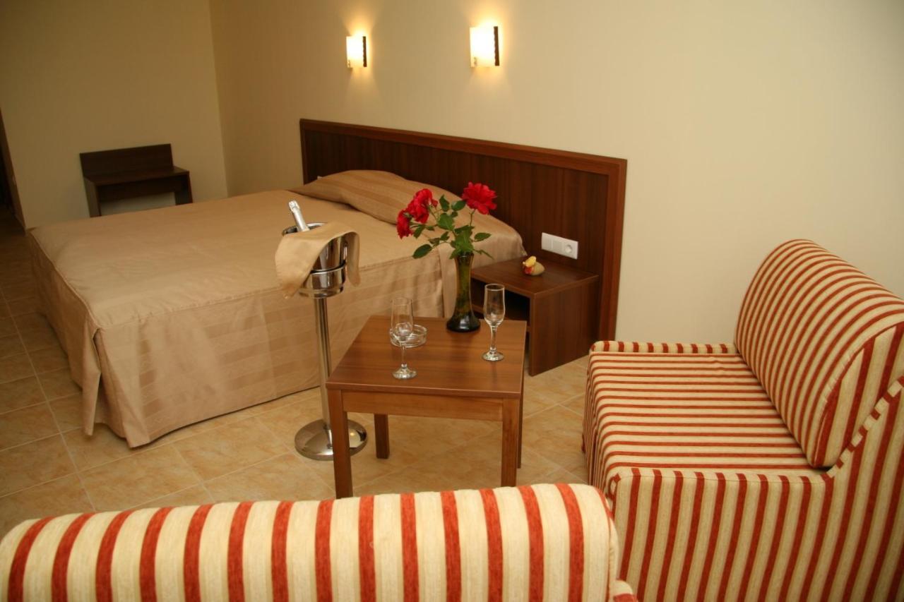 Joya Park Apartments Golden Sands Ngoại thất bức ảnh